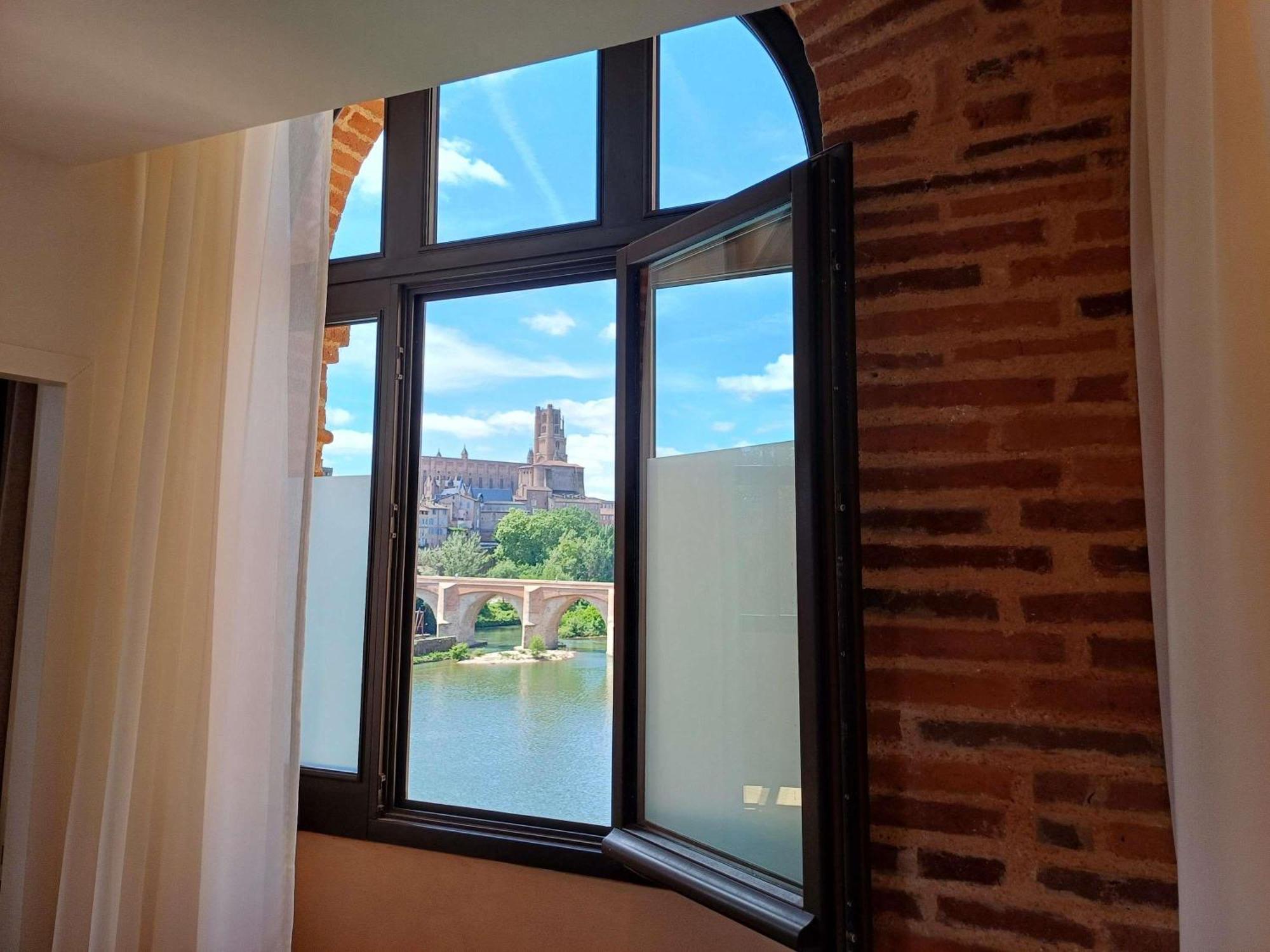 Mercure Bastides 4*